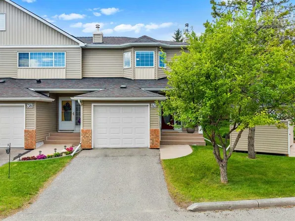 40 Chaparral Ridge Ter SE, Calgary, AB T2X 3N6