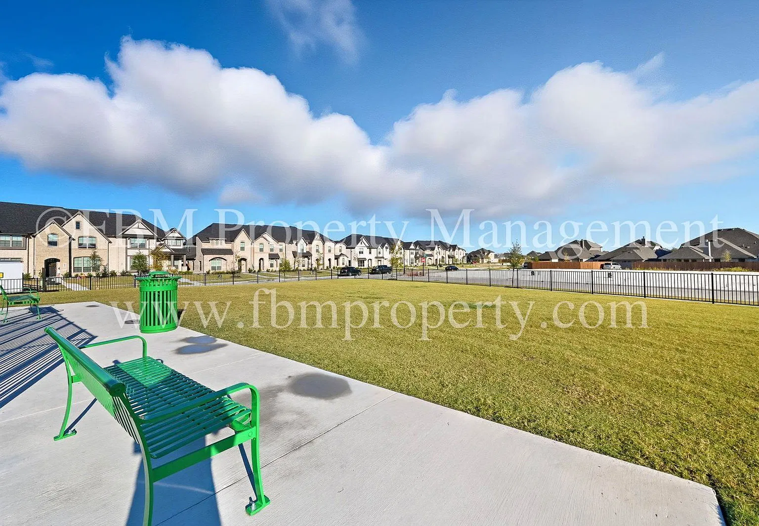 3 bed, 2.5 bath, 1206 sqft, $2,250 — Photo 2