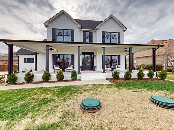2nd image of 4318 Thoroughbred Ln