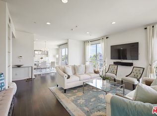 2010 S Beverly Glen Blvd #PENTHOUSE 3, Los Angeles, CA 90025