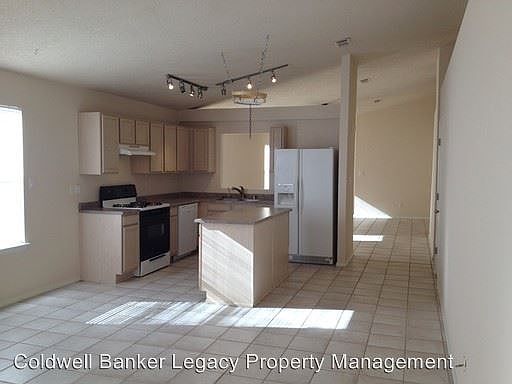 5th image of 10736 Galaxia Park Dr NW