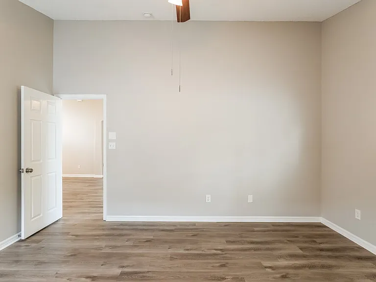 7920 Oakstone Ct — Photo 8