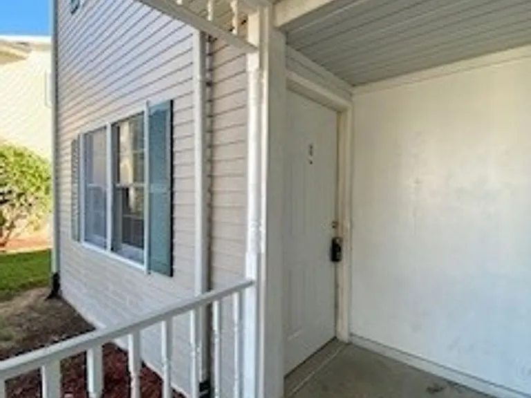 208 Stonewall Ct — Photo 22