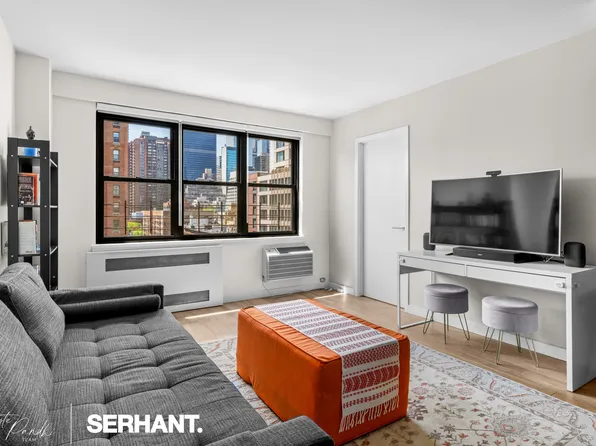 301 East 63rd Street 9F image 2 of 30