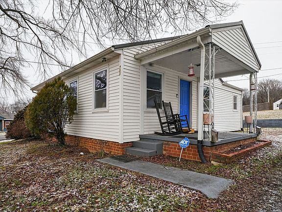 3rd image of 702 Houston Ave