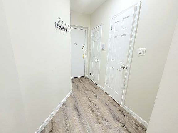 4th image of 335 W 19th St #A11