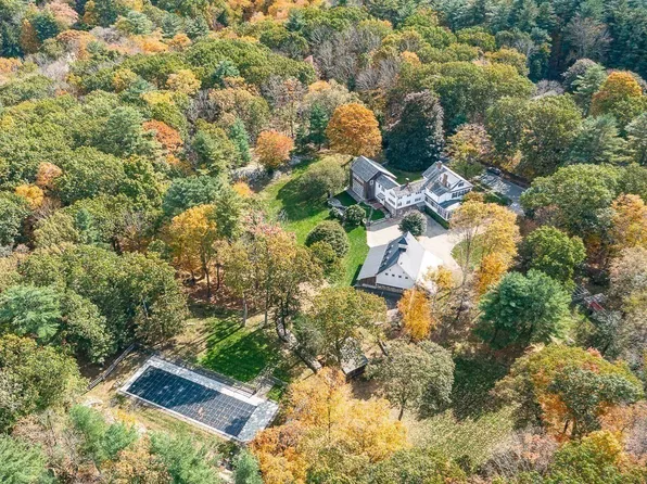 70 Wilsondale St, Dover, MA 02030