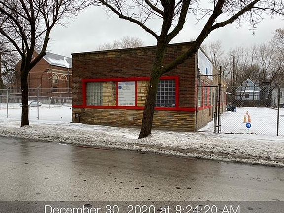 2nd image of 850 W 51st St