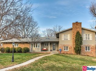 10826 Cedar St, Omaha, NE 68144