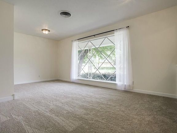 3rd image of 4201 Augusta Dr