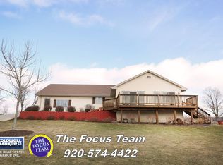 W7428 Center Valley Rd, Shiocton, WI 54170