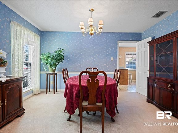 5th image of 2875 Brookside Dr