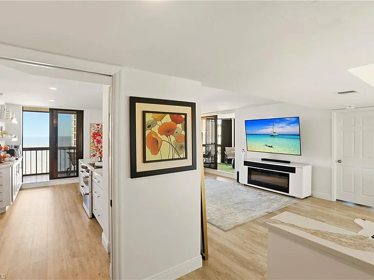 4551 Gulf Shore Blvd N #1500 — Photo 4