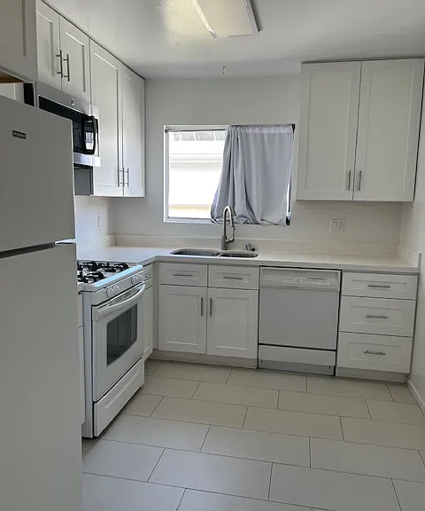 1730 Camden Ave #206 — Photo 6