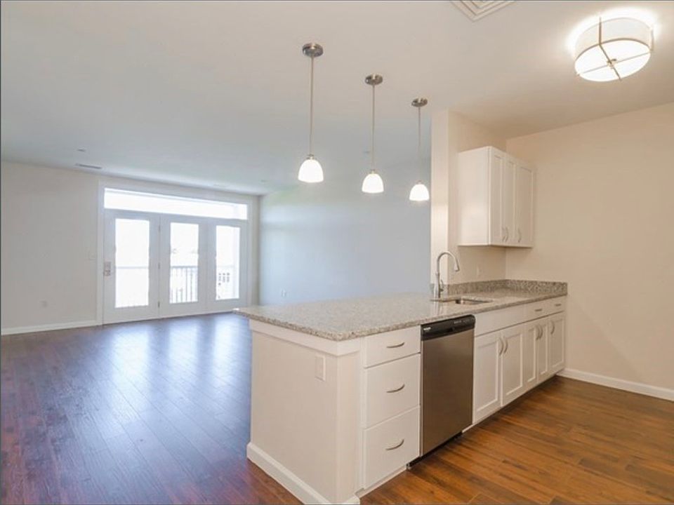 50 Eliot St Milton MA Zillow