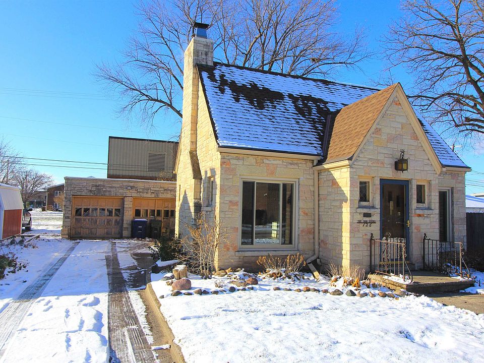 126 S Superior St, De Pere, WI 54115 Zillow