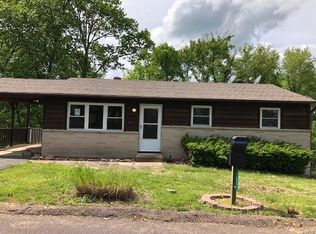 6417 Wayne Dr, Imperial, MO 63052