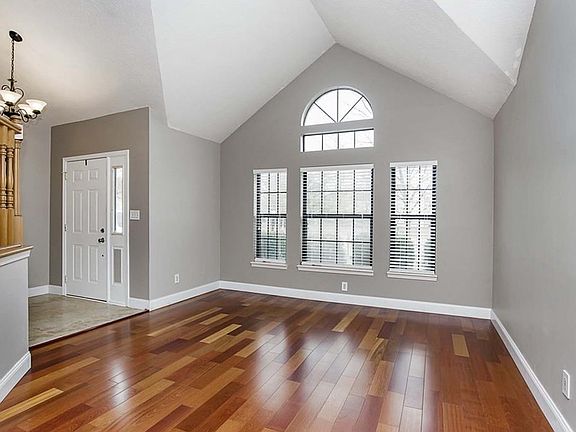 2nd image of 5567 Lake Knoll Way