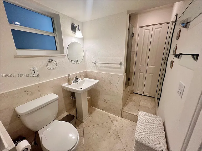 1750 James Ave #5D — Photo 24