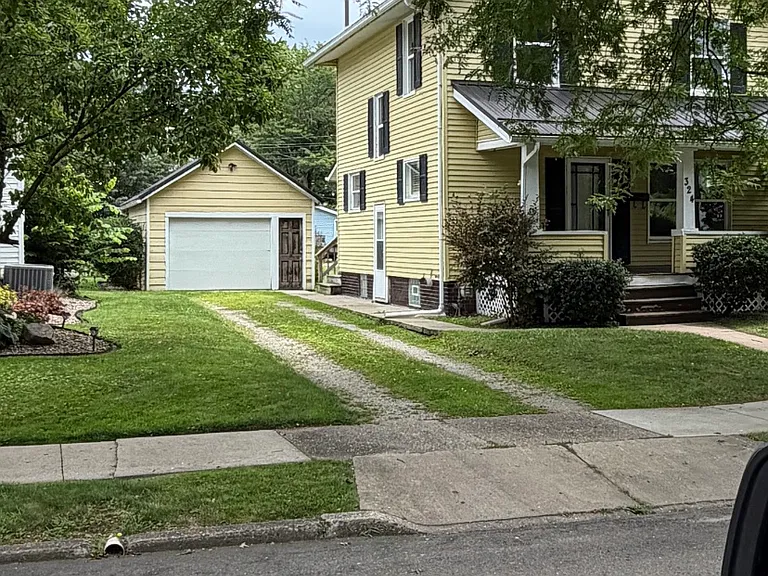 324 Tuscarawas Ave NW — Photo 11
