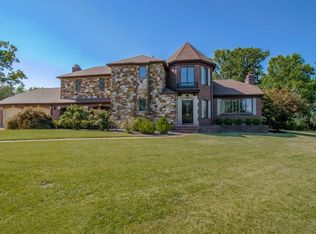 1 Cave Top Ln, Festus, MO 63028