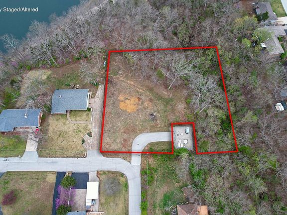 4th image of 949 Wayland Drive