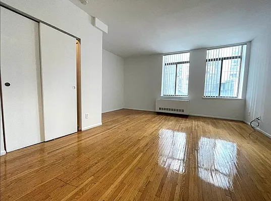 Rented by J PRESTON AND ASSOCIATES INC | media 8