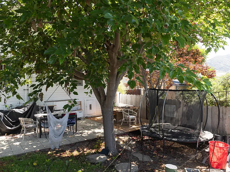 1278 Phillips Ln — Photo 40