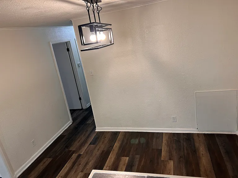 1407 Cardinal St — Photo 3
