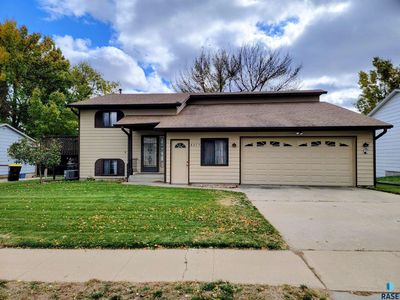 4613 E Fernwood Dr, Sioux Falls, SD, 57110