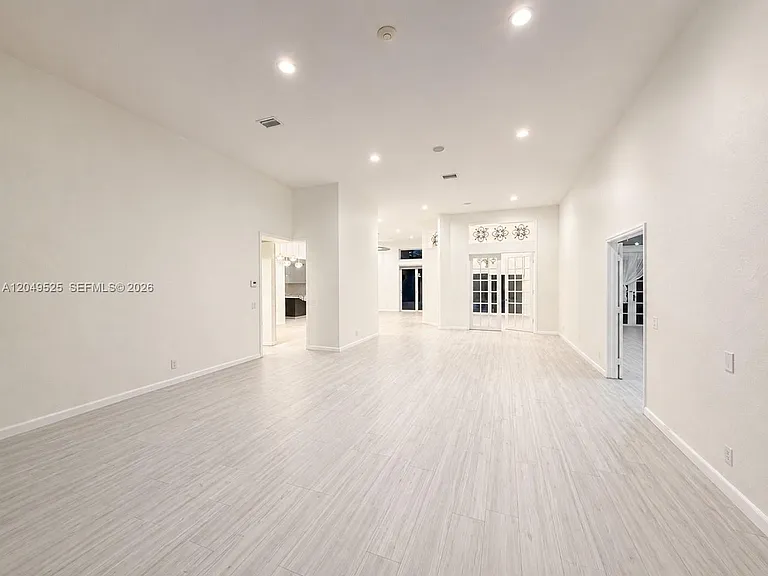 2616 Oakbrook Ct — Photo 7