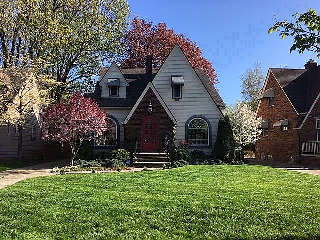 2nd image of 15327 Edolyn Ave