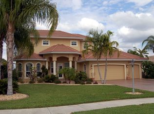 1854 Coconut Palm Cir, North Port, FL 34288