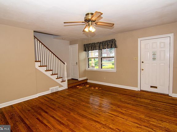 4th image of 1139 Cobbs St