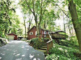 1545 Brookfield Rd, Hubbard, OH 44425