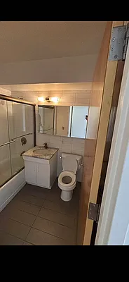 Bathroom, photo 2