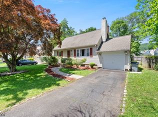 580 Mountainview Dr, North Plainfield, NJ 07063