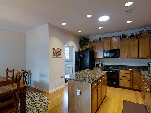 4th image of 42134 Larkspur Ct