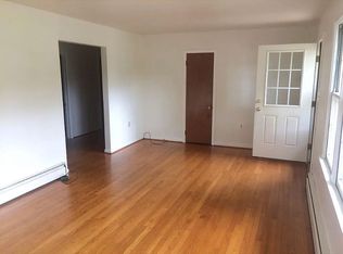 14 Deer Run Dr, Newark, DE 19702