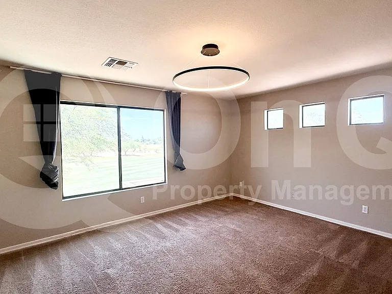 7208 S 30th St — Photo 9