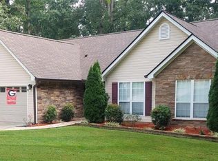 4215 Hamilton Walk Dr, Buford, GA 30519