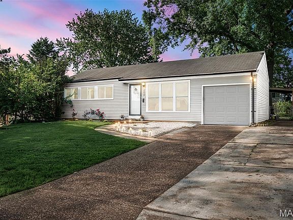 2nd image of 6626 Ashbury Dr