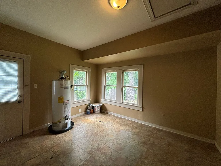 425 Atkins Ave — Photo 12