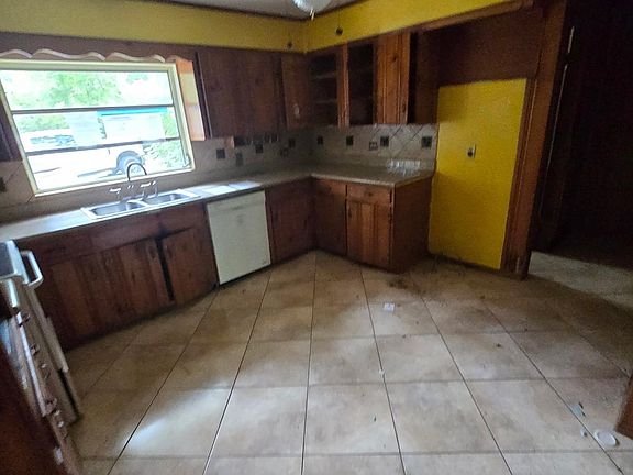 5th image of 8731 Byrnes Lake Rd