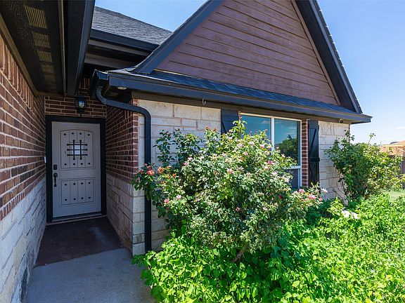 2nd image of 7902 Tuscany Dr