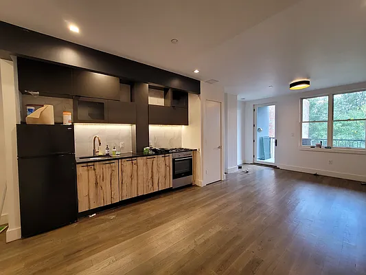 Rented by Lodger Corp | media 16