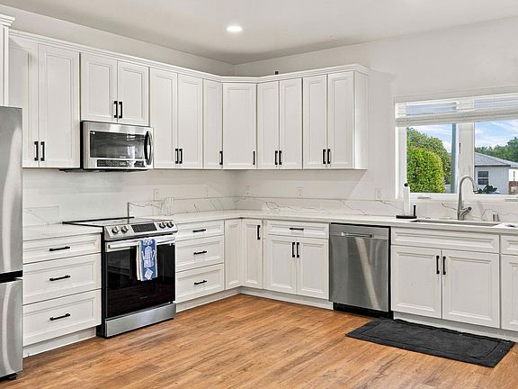 5th image of 770 Delaware St #1