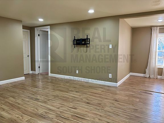 5th image of 1621 Magnolia Ave Unit B