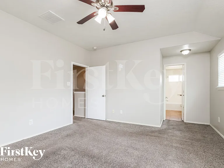 2603 Cypress Island Dr — Photo 9