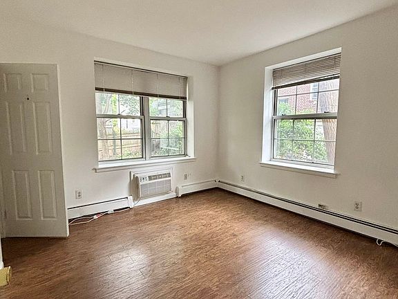 5th image of 3405 Riverdale Ave #6